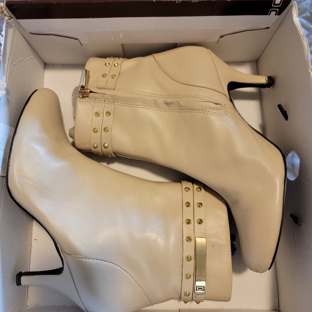 Bandolino Leather Ankle Boots